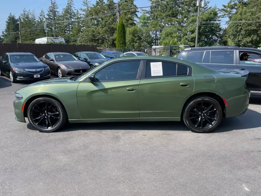 2018 Dodge Charger SXT Plus photo 1