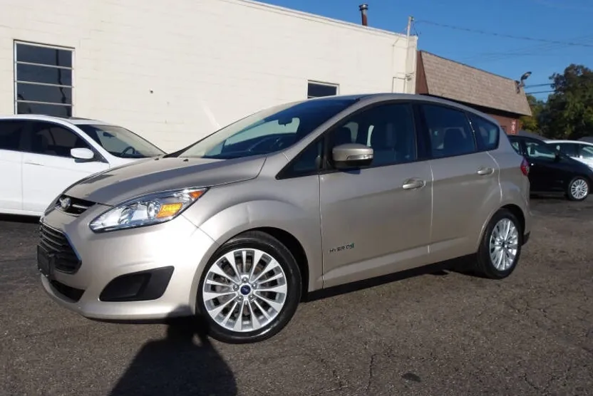 2017 Ford C-Max Hybrid SE photo 1