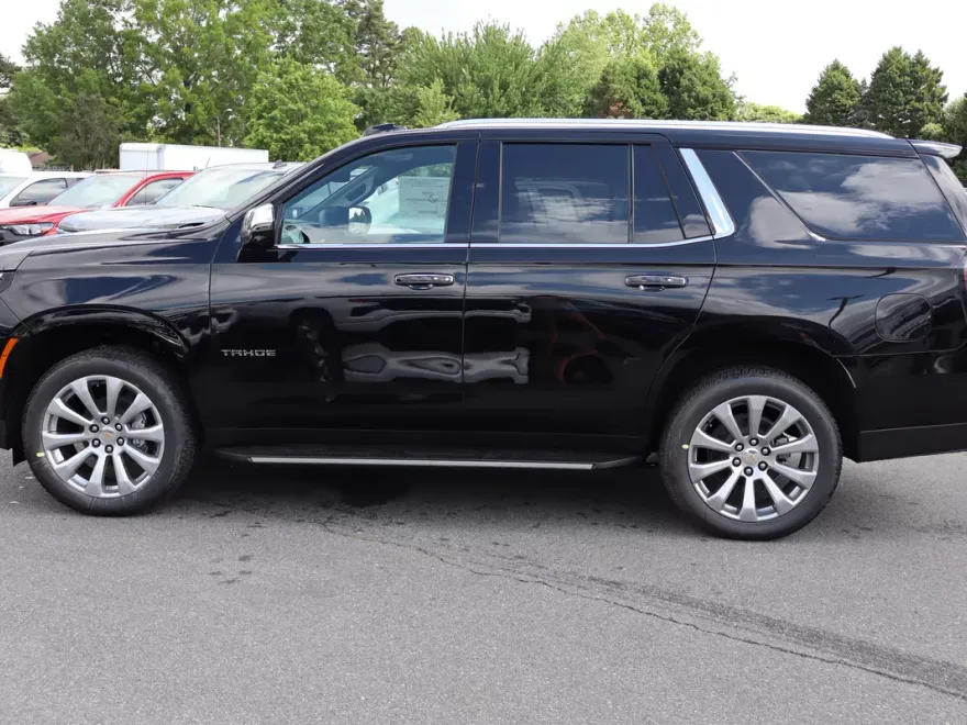 2025 Chevrolet Tahoe Premier photo 1