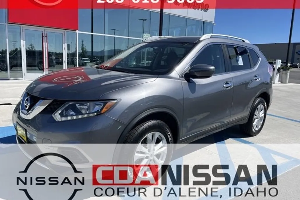 2016 Nissan Rogue SV photo 1