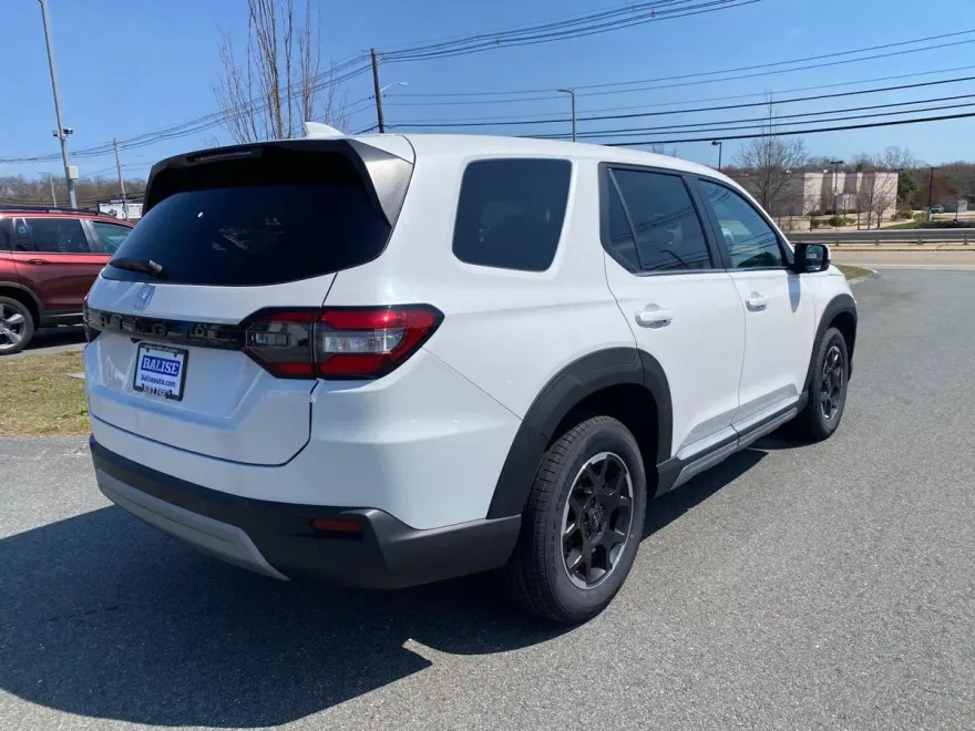2025 Honda Pilot EX-L photo 1