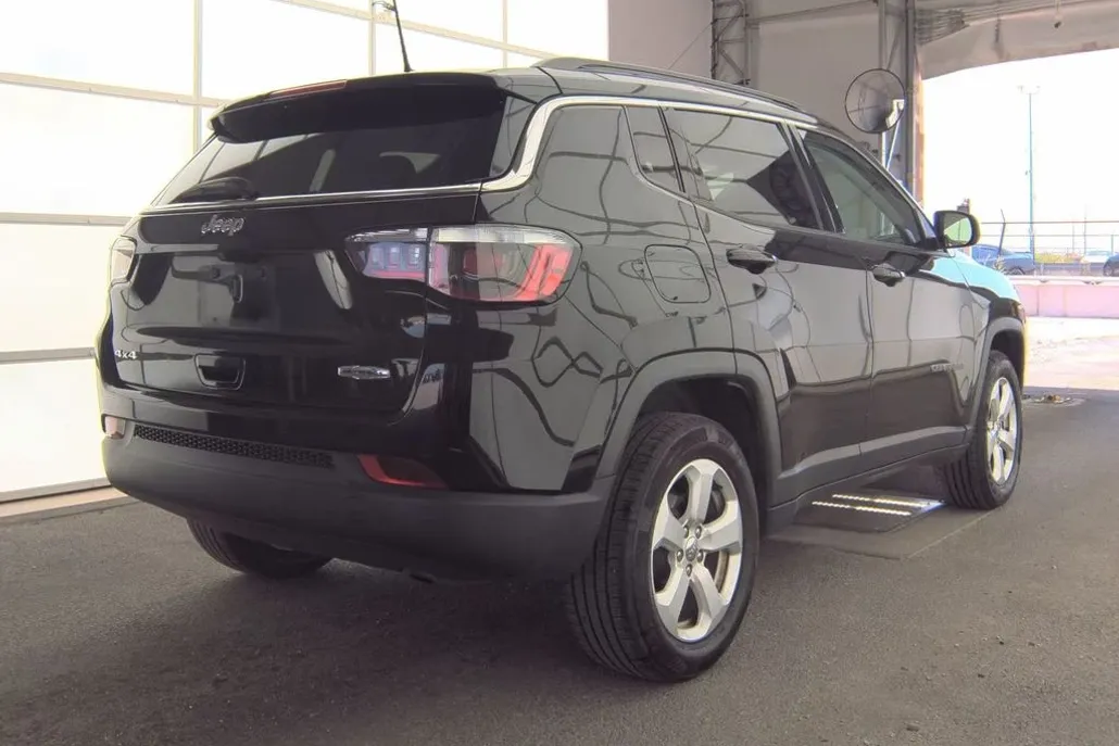 2019 Jeep Compass Latitude photo 1