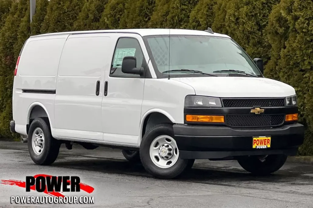 2025 Chevrolet Express Cargo 2500 photo 1