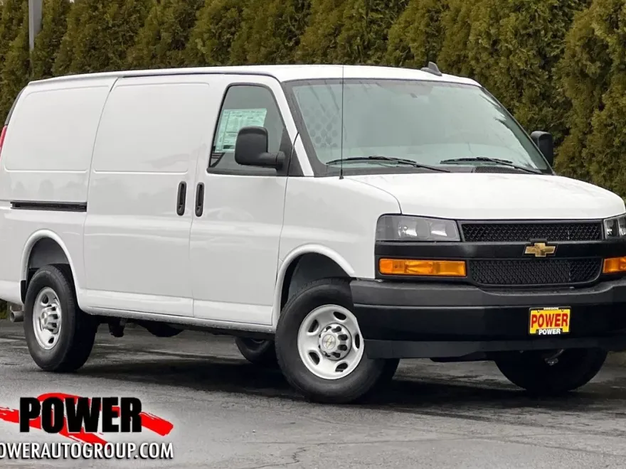 2025 Chevrolet Express Cargo 2500 photo 1