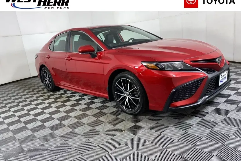 2023 Toyota Camry SE photo 1