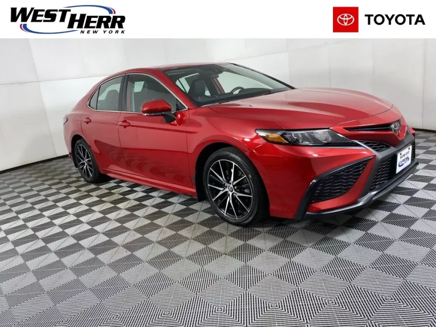 2023 Toyota Camry SE photo 1