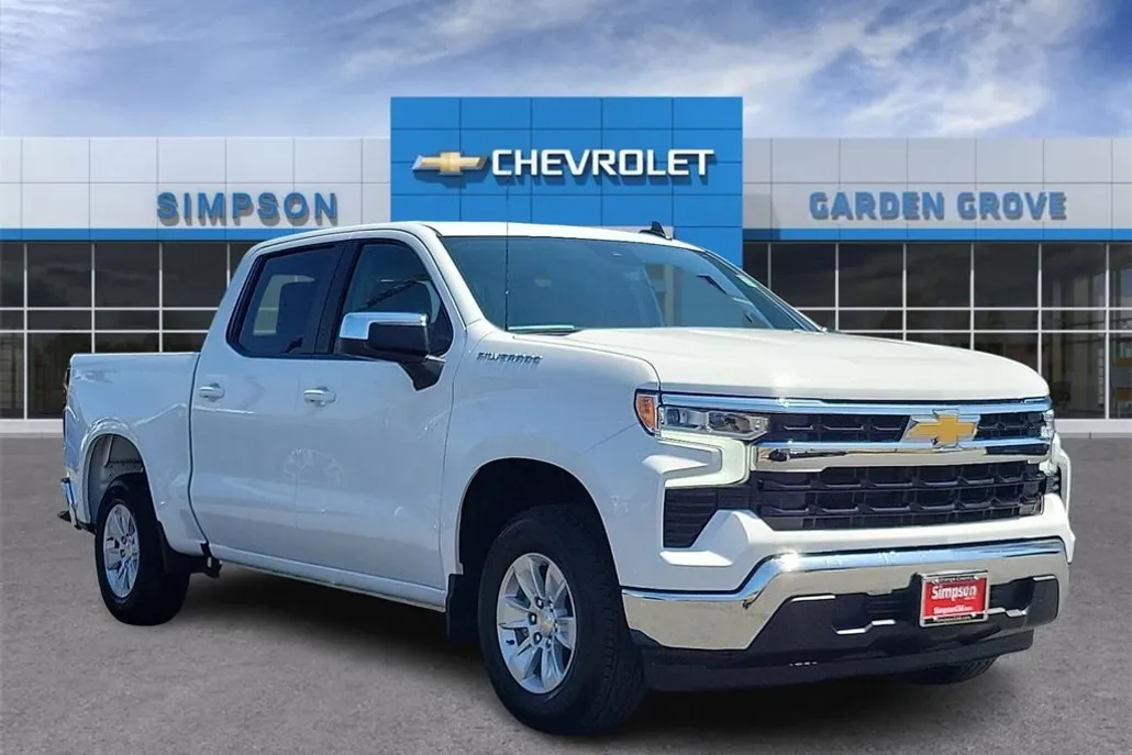 2025 Chevrolet Silverado 1500 LT photo 1