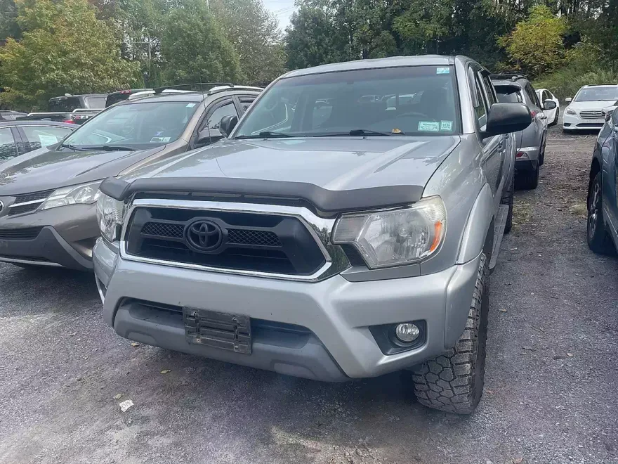 2014 Toyota Tacoma photo 1