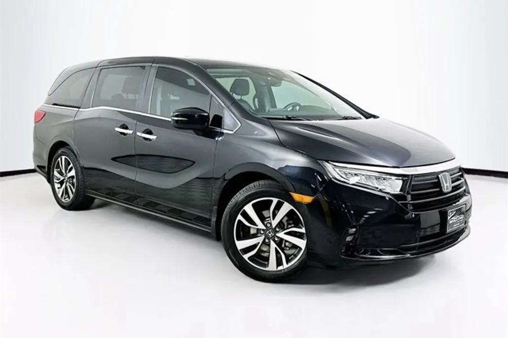 2023 Honda Odyssey Touring photo 1
