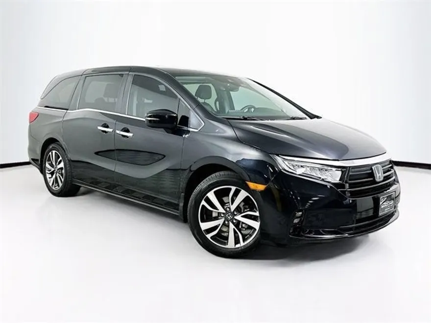 2023 Honda Odyssey Touring photo 1