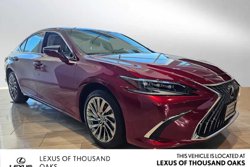 2025 Lexus ES 300h Luxury photo 1