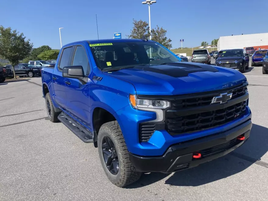 2024 Chevrolet Silverado 1500 LT Trail Boss photo 1