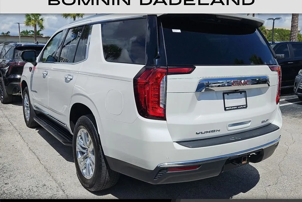2023 Gmc Yukon SLT photo 1