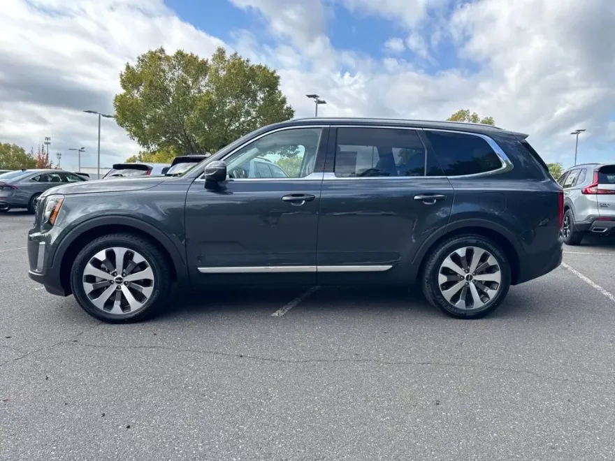 2022 Kia Telluride EX photo 1