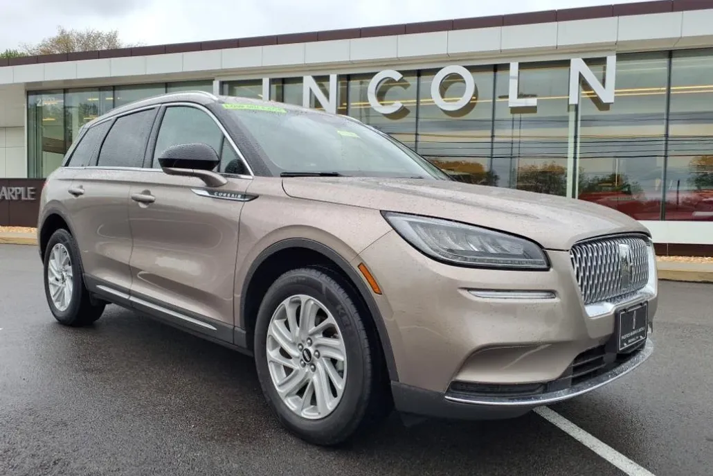 2021 Lincoln Corsair Standard photo 1