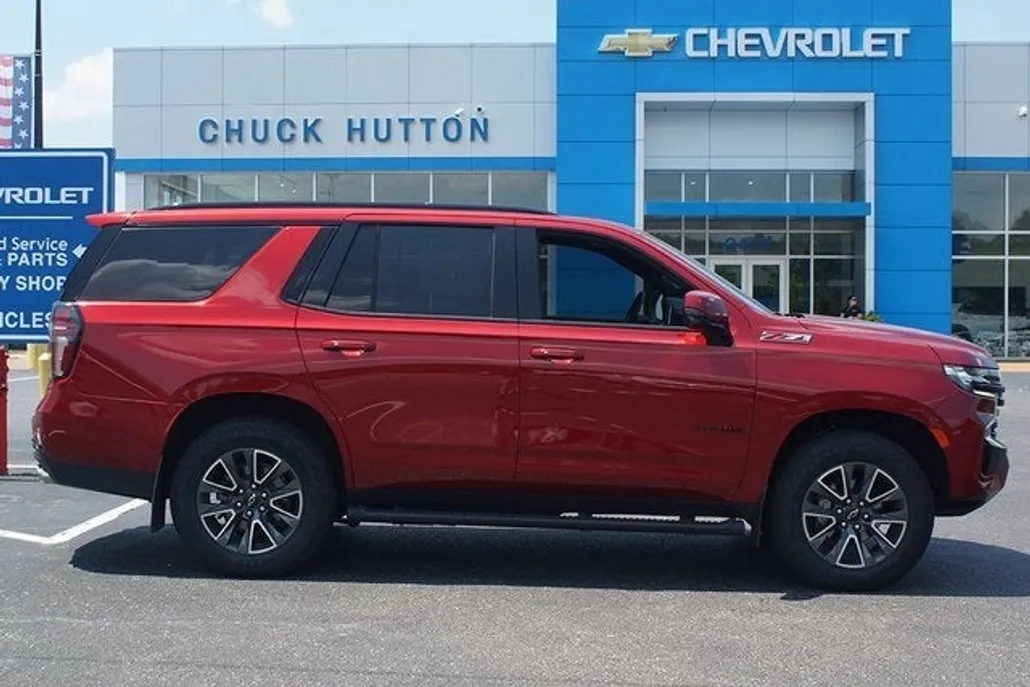 2024 Chevrolet Tahoe Z71 photo 1