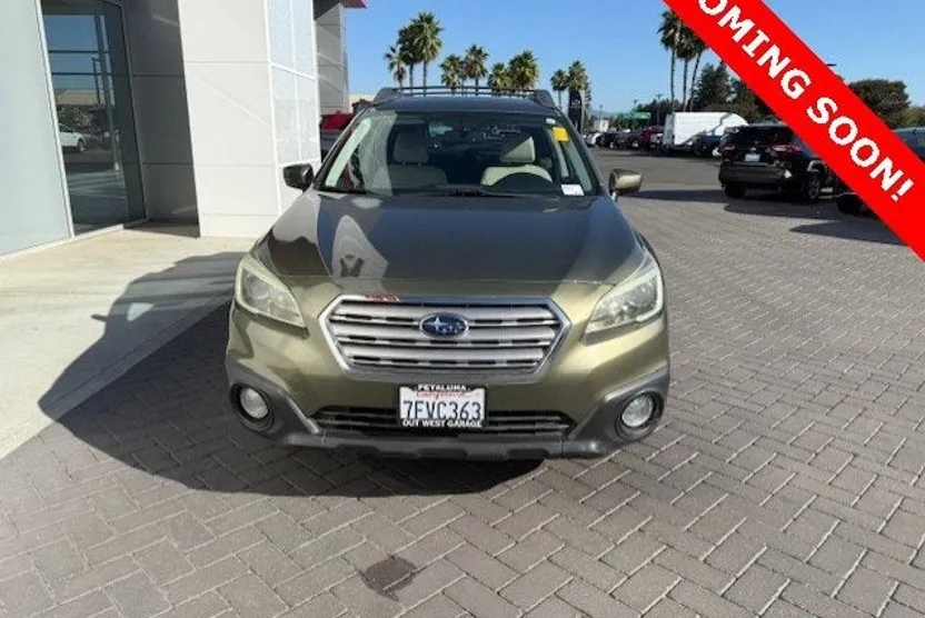 2015 Subaru Outback 2.5i Premium photo 1