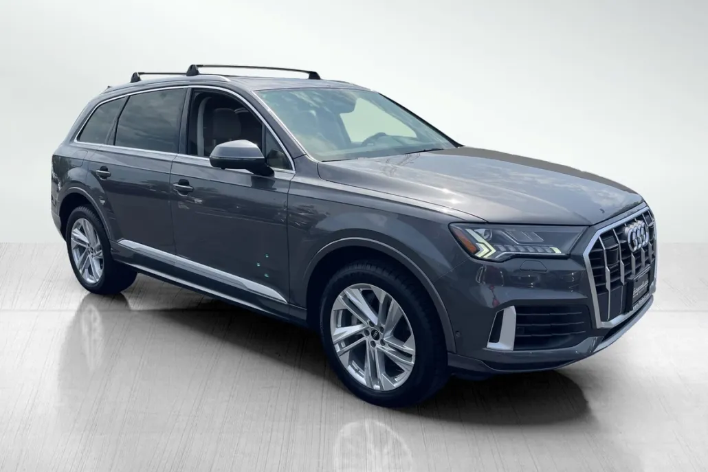 2022 Audi Q7 55 Prestige photo 1