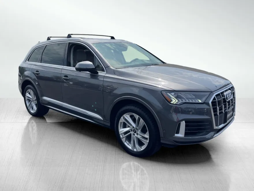 2022 Audi Q7 55 Prestige photo 1