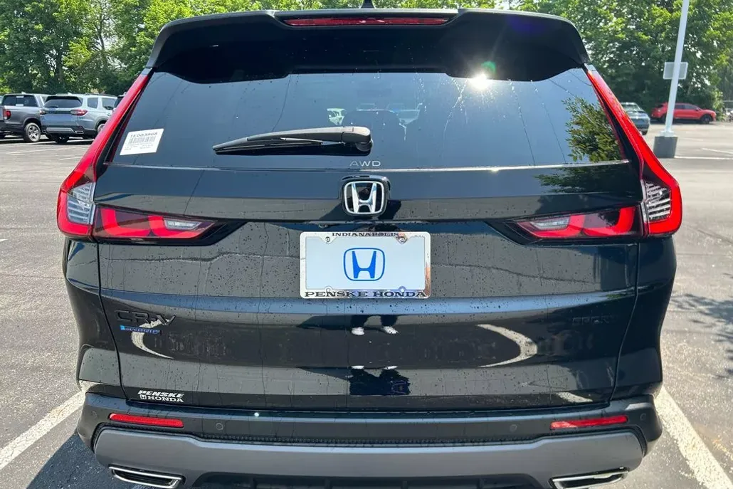 2026 Honda CR-V Hybrid Sport-L photo 1