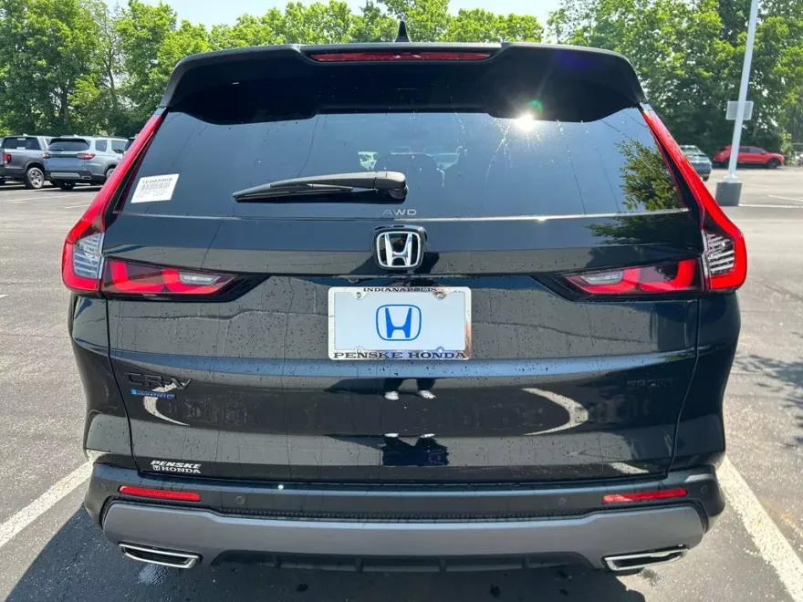 2026 Honda CR-V Hybrid Sport-L photo 1