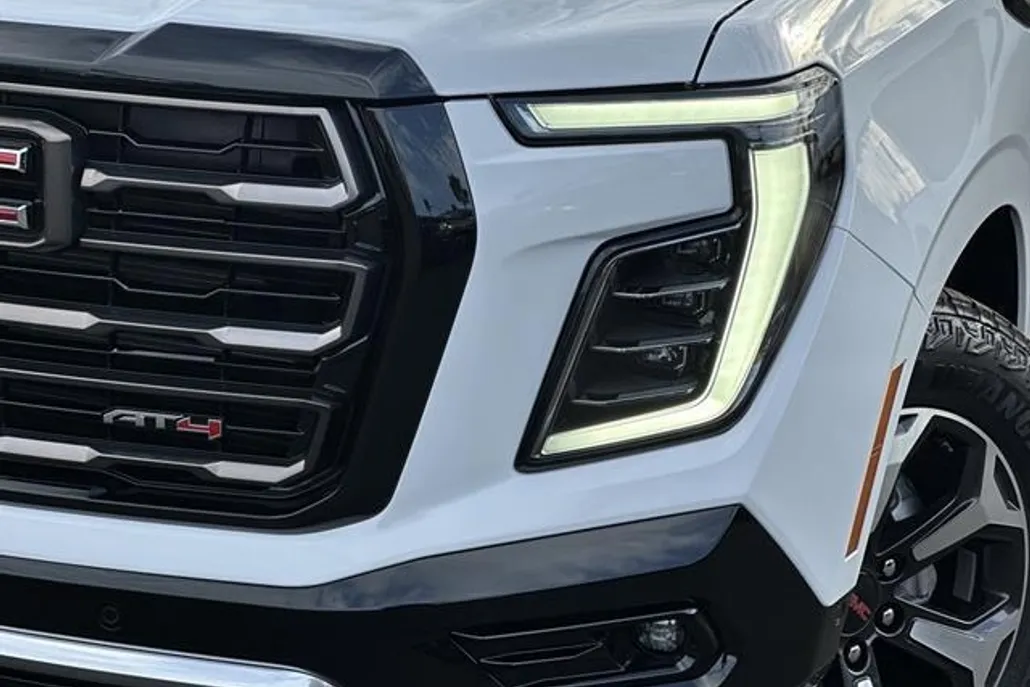 2026 Gmc Yukon XL AT4 Ultimate photo 1