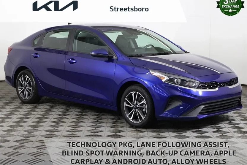 2023 Kia Forte LXS photo 1