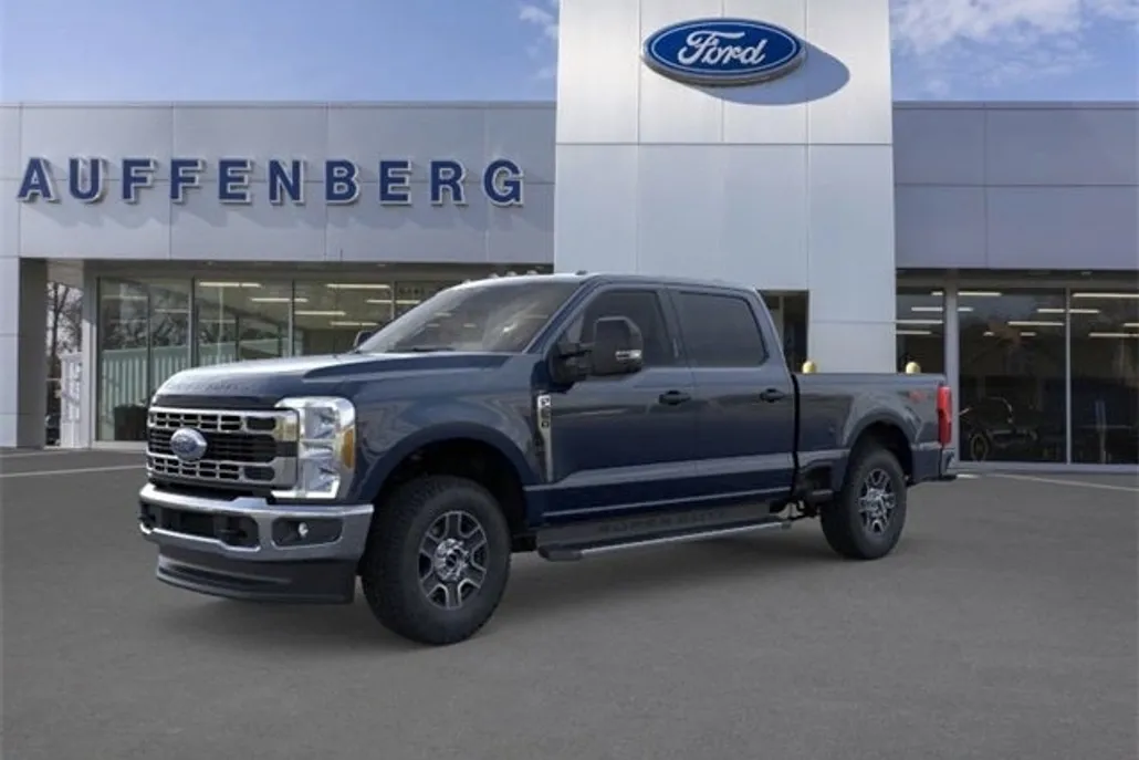 2025 Ford F-250 XLT photo 1