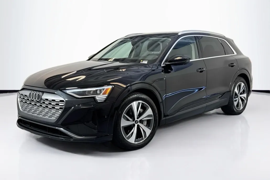 2024 Audi Q8 E-tron Premium Plus photo 1