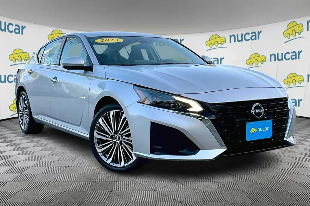 2023 Nissan Altima 2.5 SL photo 1