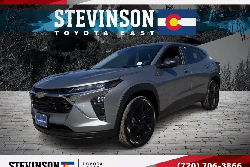 2025 Chevrolet Trax LS photo 1