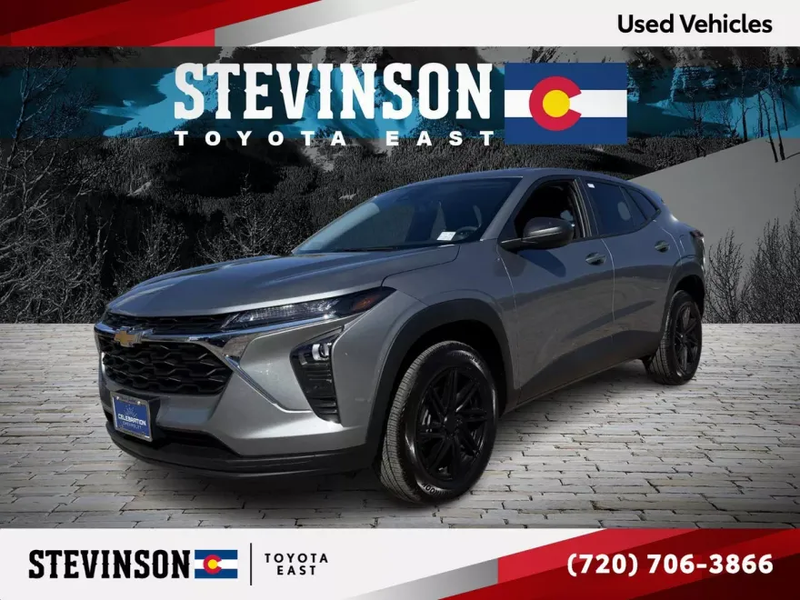 2025 Chevrolet Trax LS photo 1