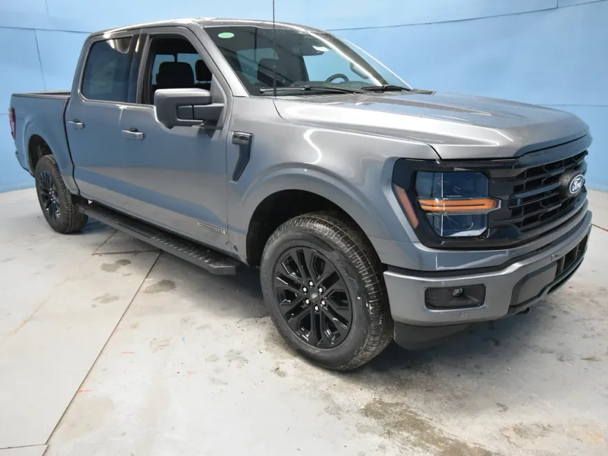 2025 Ford F-150 XLT photo 1