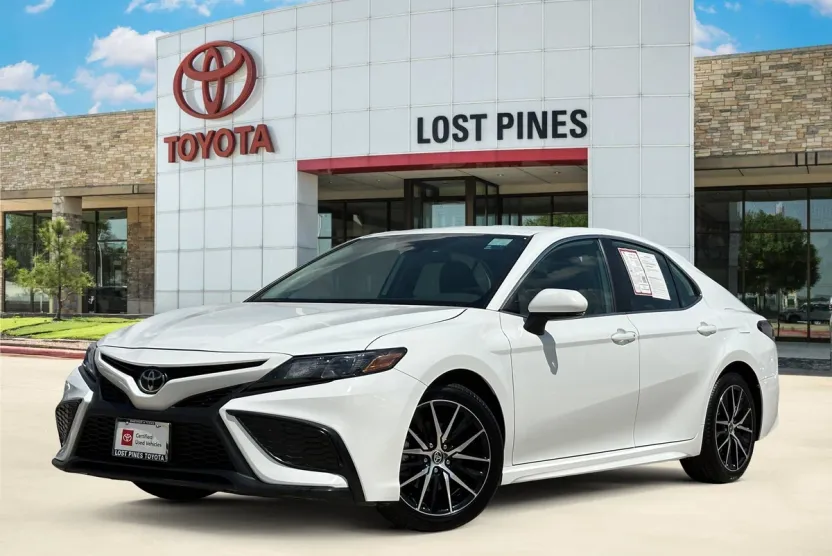2024 Toyota Camry SE photo 1