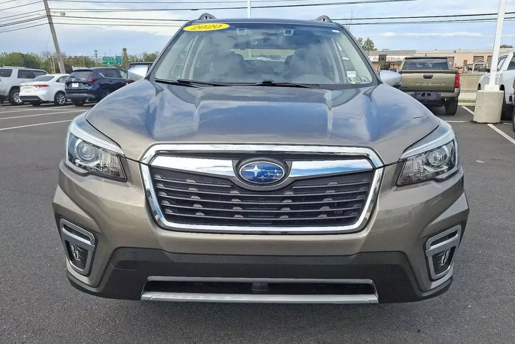 2020 Subaru Forester Touring photo 1