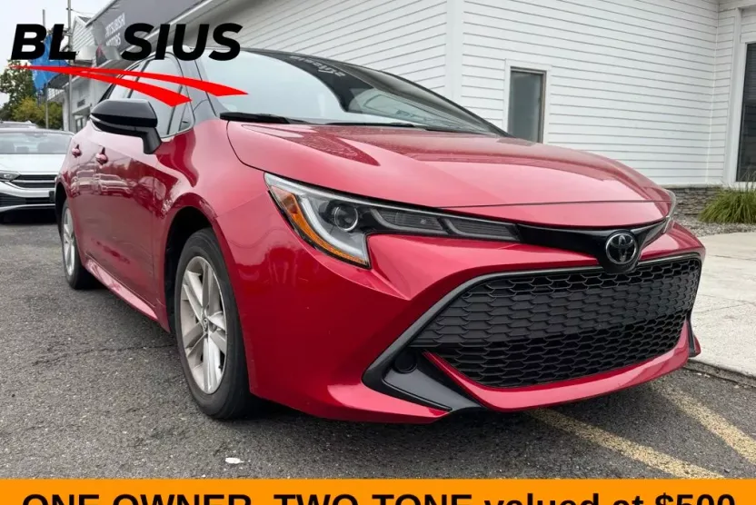 2021 Toyota Corolla SE photo 1
