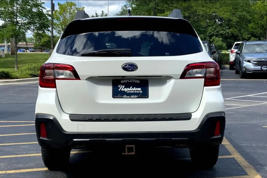 2018 Subaru Outback 3.6R Limited photo 1
