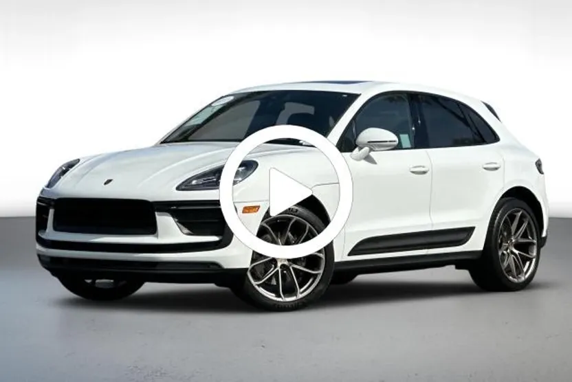 2022 Porsche Macan photo 1
