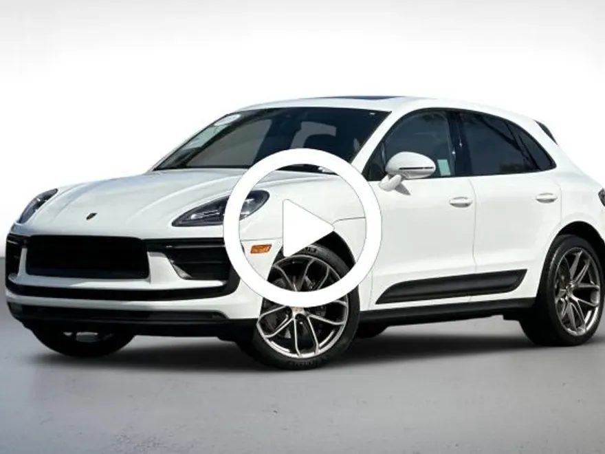 2022 Porsche Macan photo 1