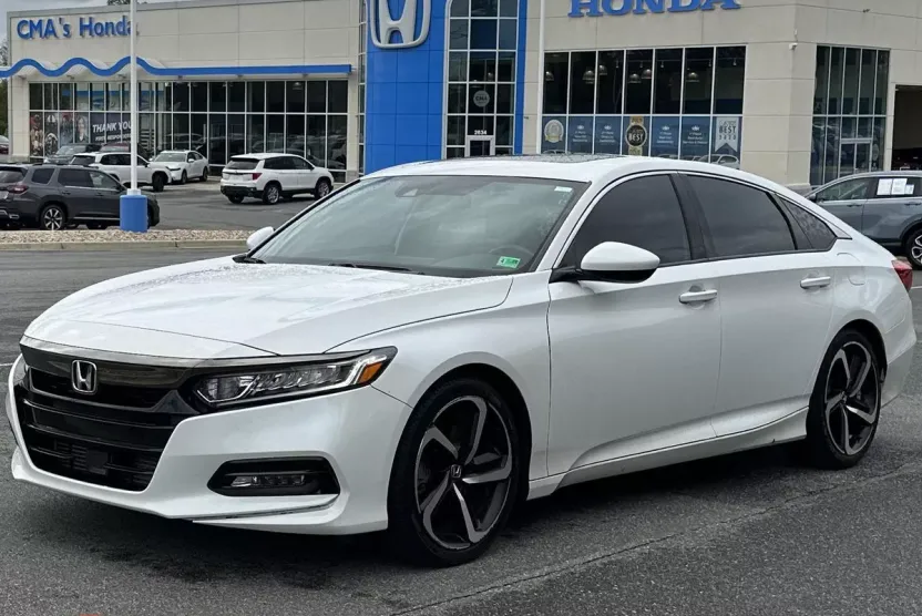 2019 Honda Accord Sport 2.0T photo 1