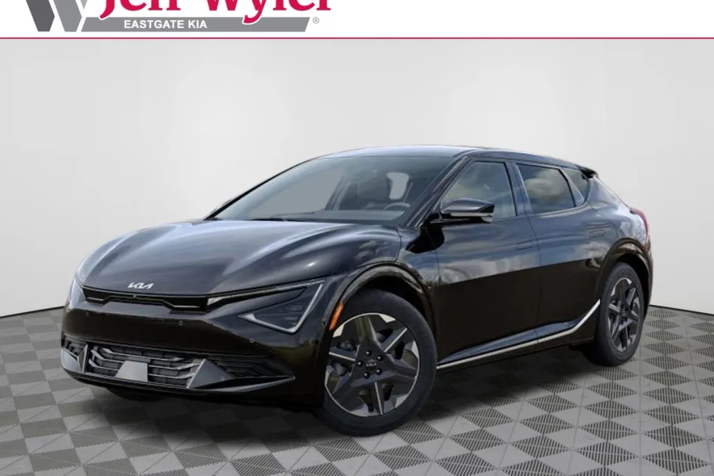 2025 Kia EV6 Light photo 1