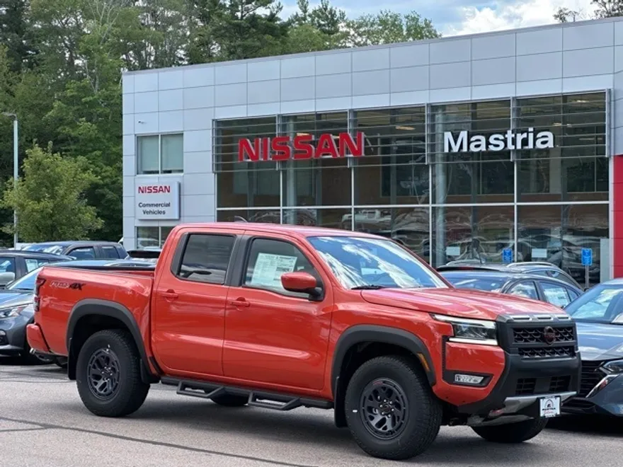 2025 Nissan Frontier Crew Cab PRO-4X photo 1