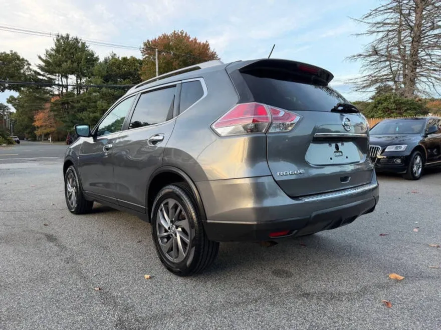2016 Nissan Rogue SL photo 1