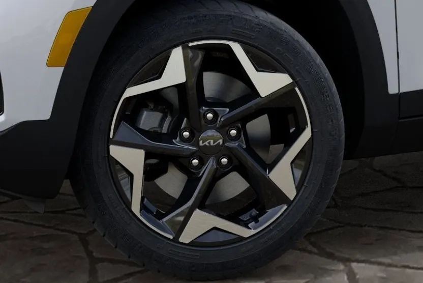2026 Kia Seltos S photo 1