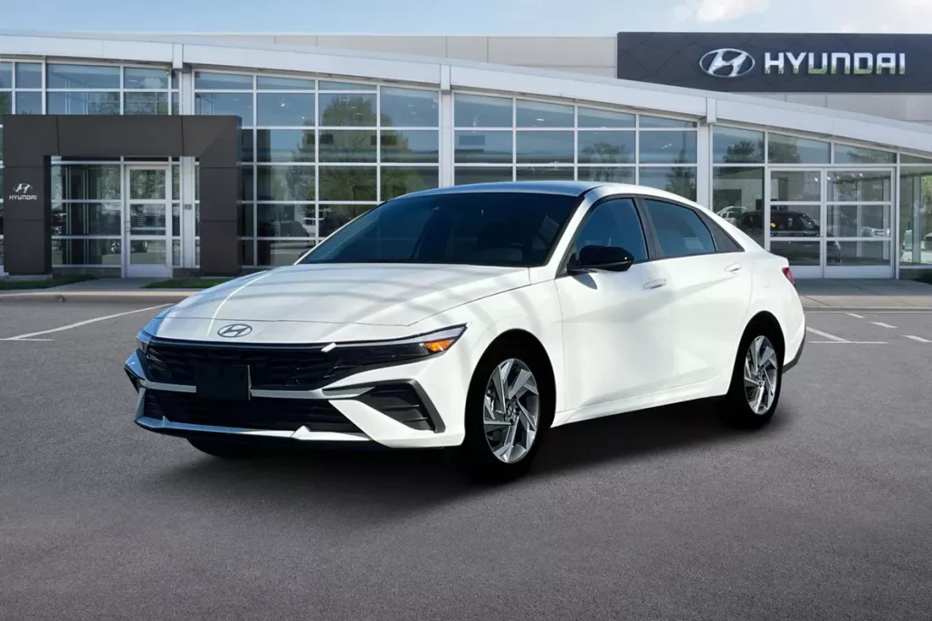 2025 Hyundai Elantra SEL Sport photo 1