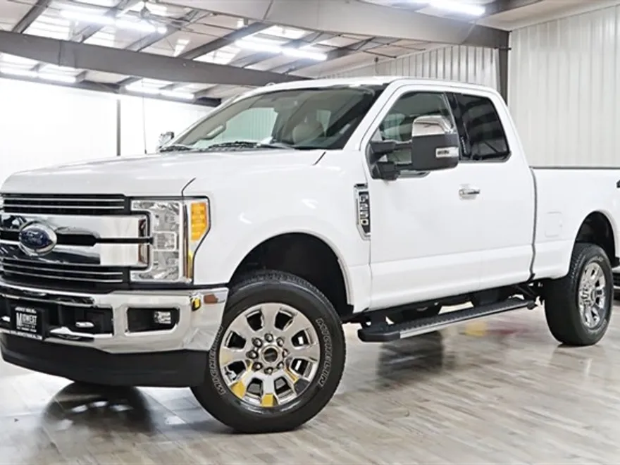 2017 Ford F-250 Lariat photo 1