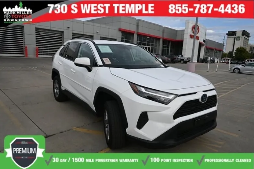 2024 Toyota RAV4 Hybrid LE photo 1