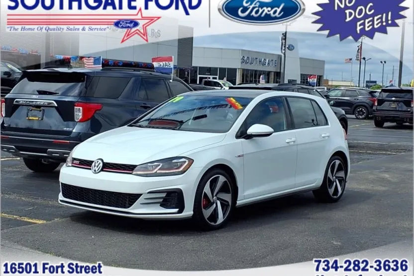 2019 Volkswagen Golf GTI S photo 1