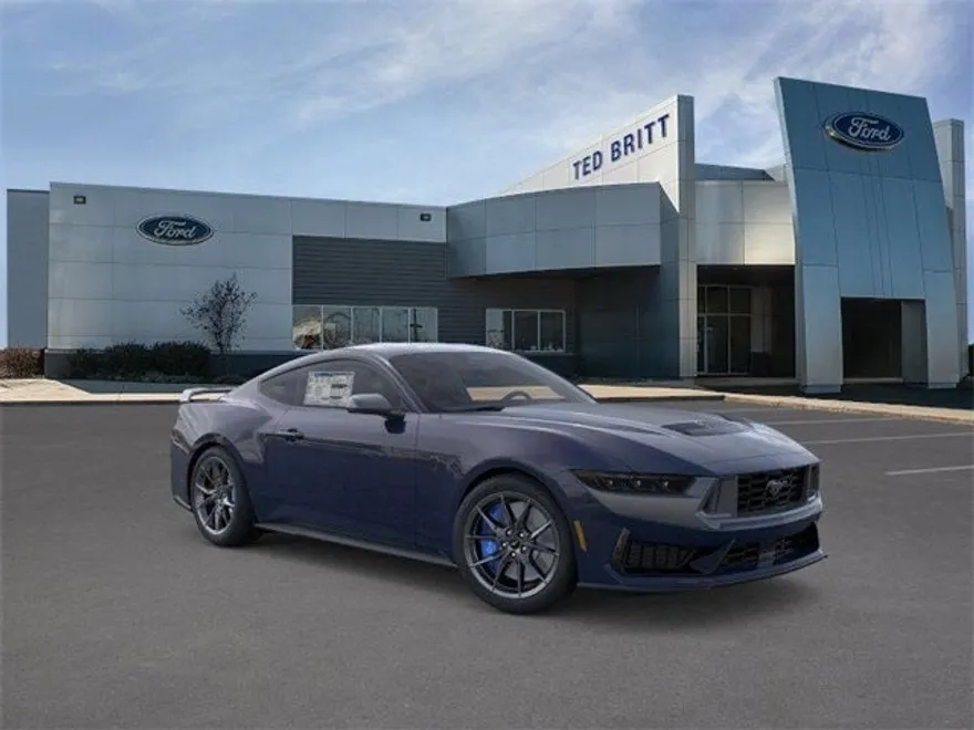 2025 Ford Mustang Dark Horse photo 1