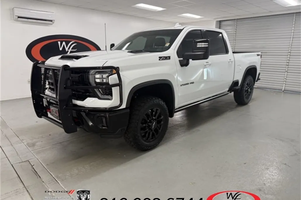 2025 Chevrolet Silverado 2500HD LTZ photo 1